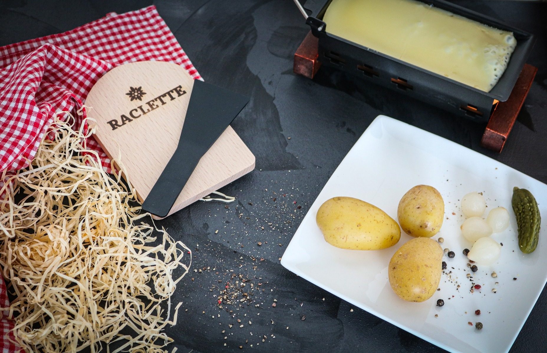 Trucs et astuces pour une Raclette party réussie - Monbleu